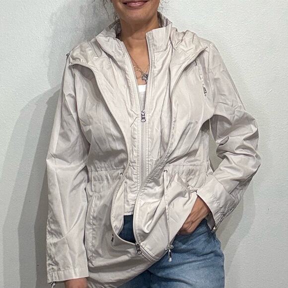 Jones New York Tan Hooded Windbreaker Jacket Sz M NWOT - Picture 5 of 14